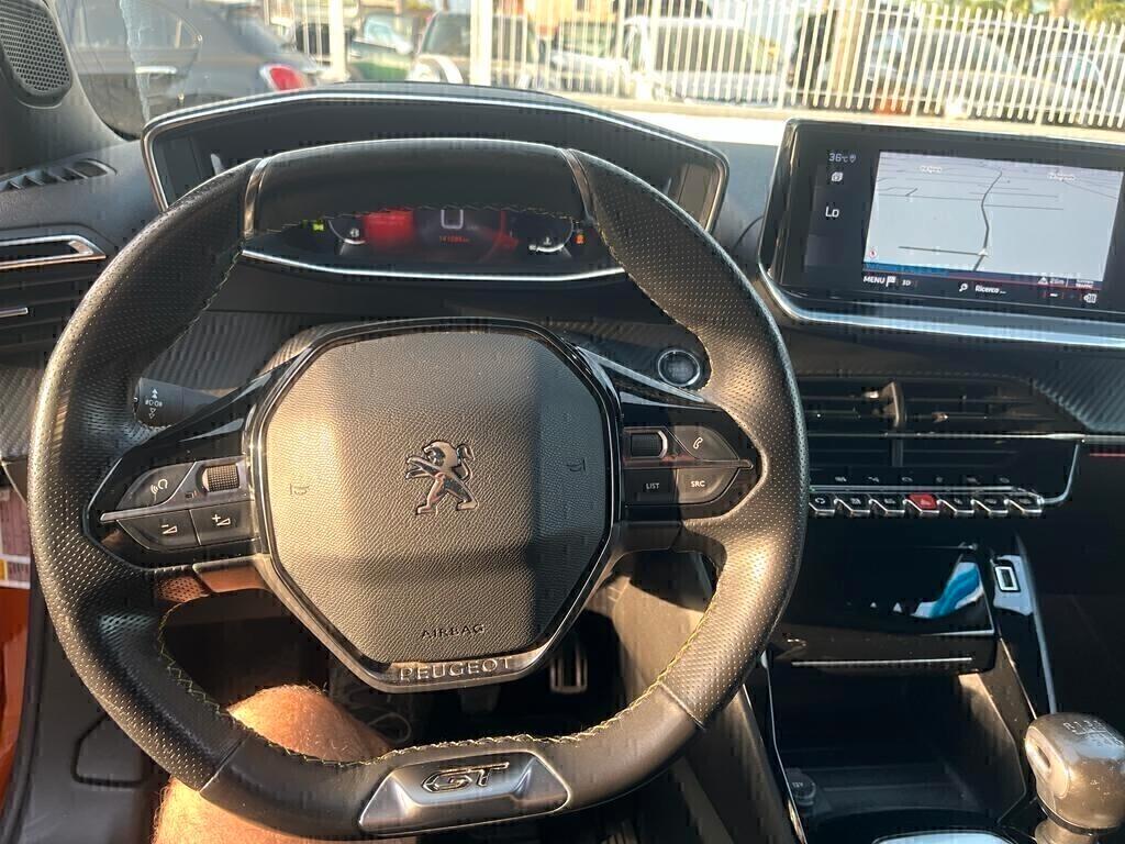 Peugeot 2008 BlueHDi 100 S&S GT Line BICOLOR