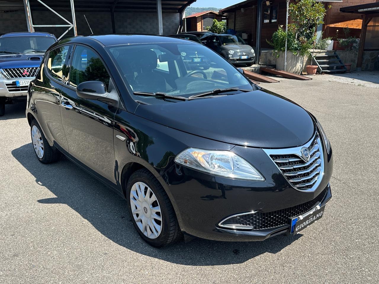 Lancia Ypsilon 1.2 69 CV 5 porte S&S Silver