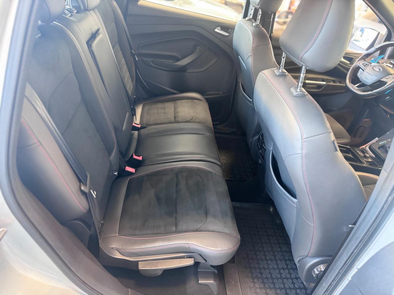 Ford Kuga 2.0 TDCI 150 CV S&S 4WD Powershift ST-Line