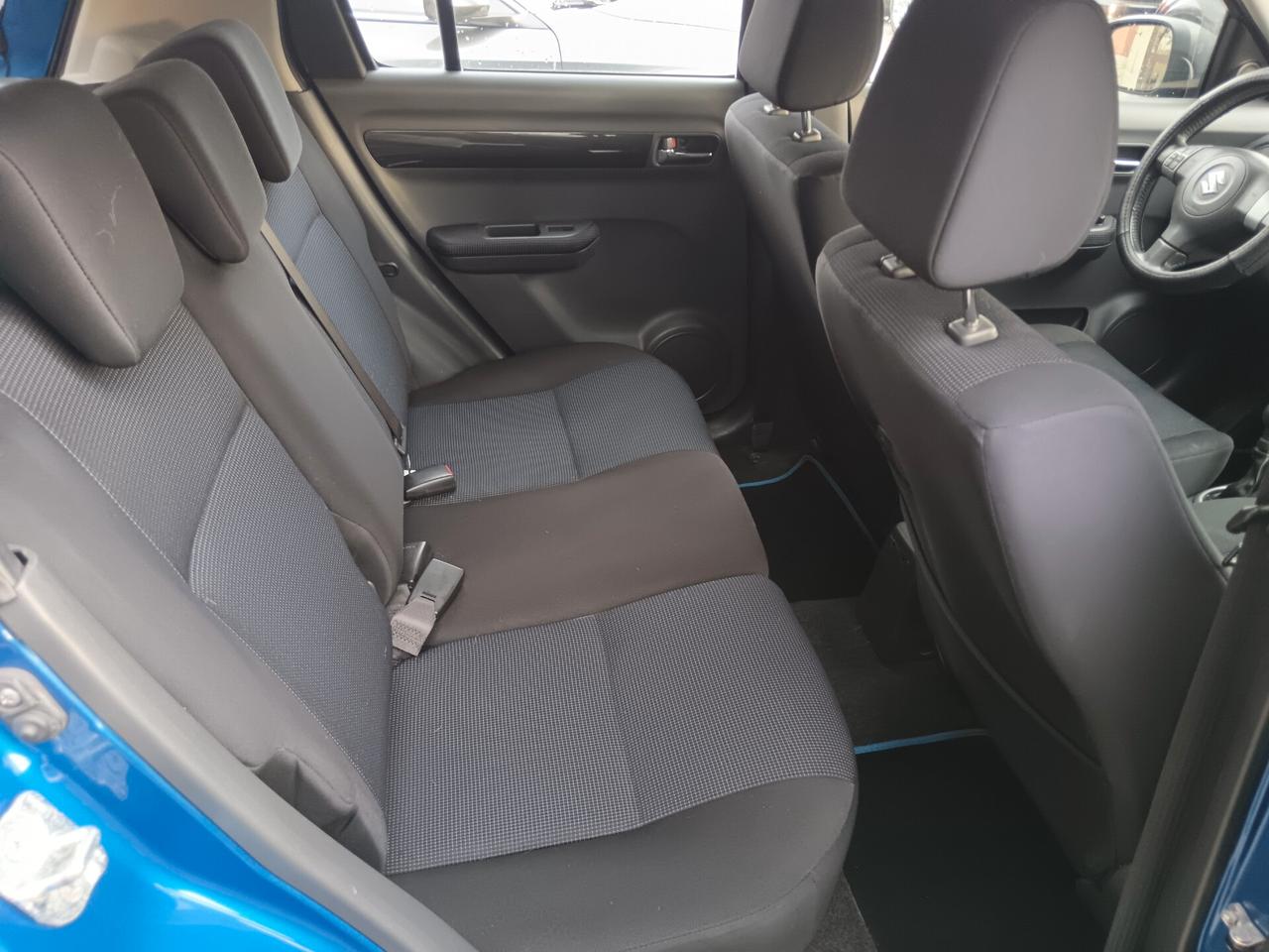 Suzuki Swift 1.3 16V 92CV 4X4 LEGGI ANNUNCIO