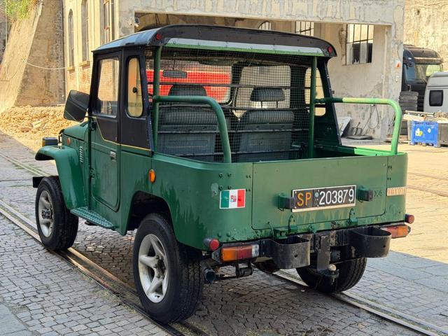 TOYOTA Land Cruiser BJ40
