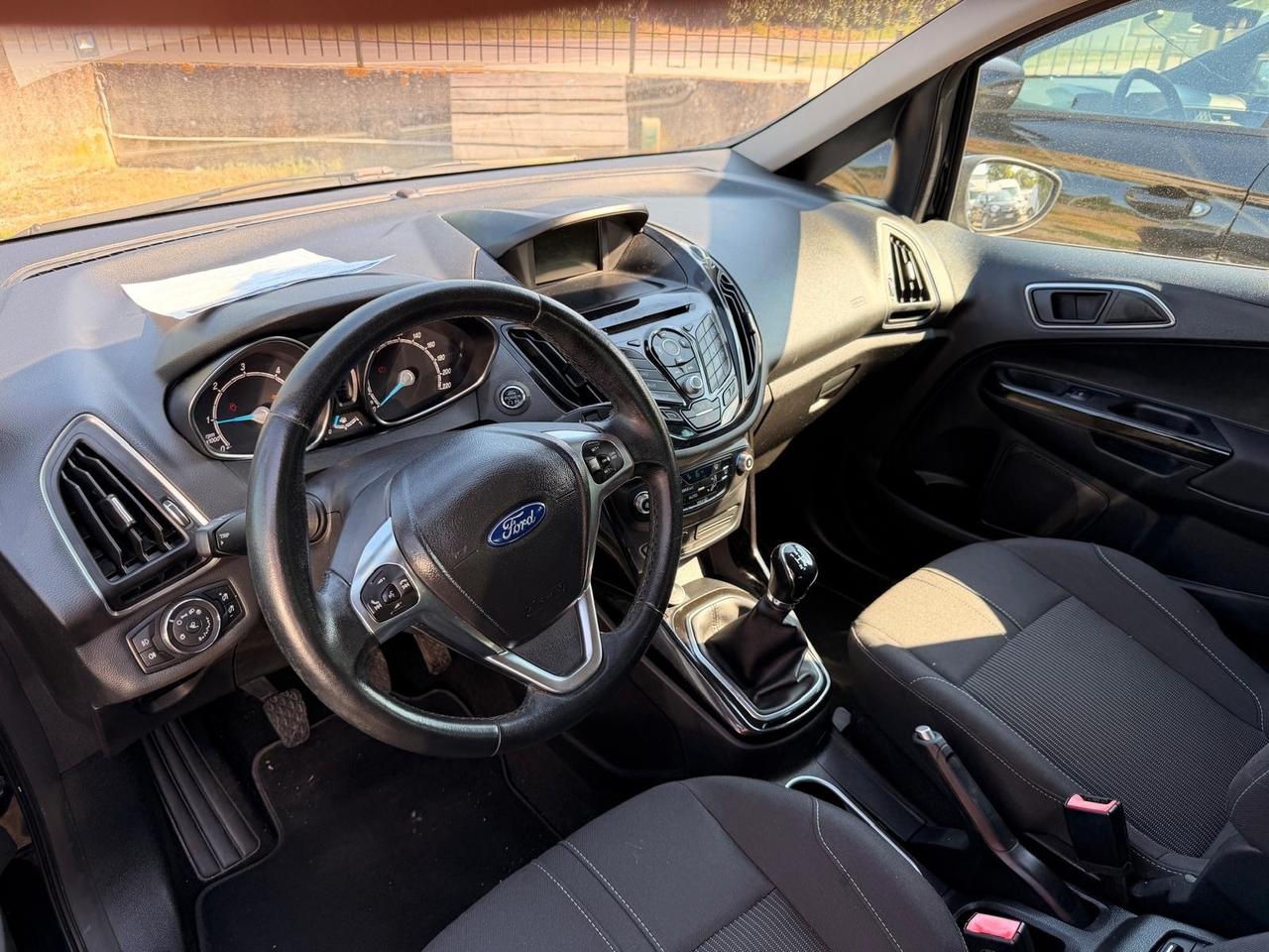 Ford B-Max 1.5 TDCi 75 CV Business Titanium