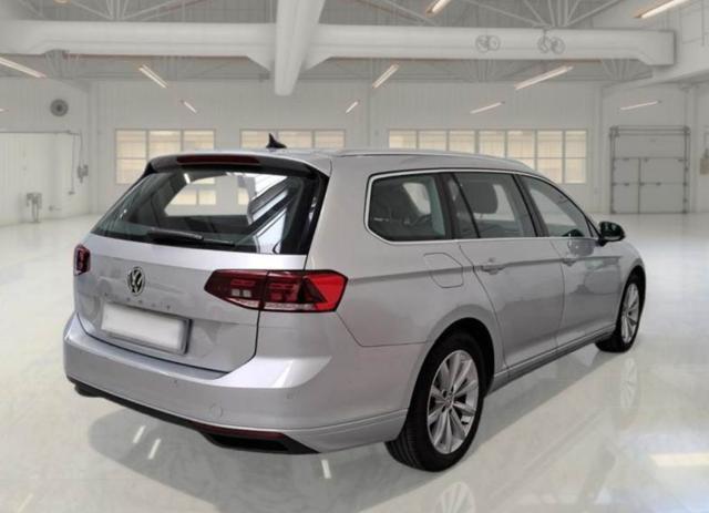 VOLKSWAGEN Passat Variant 2.0 TDI SCR EVO DSG Business