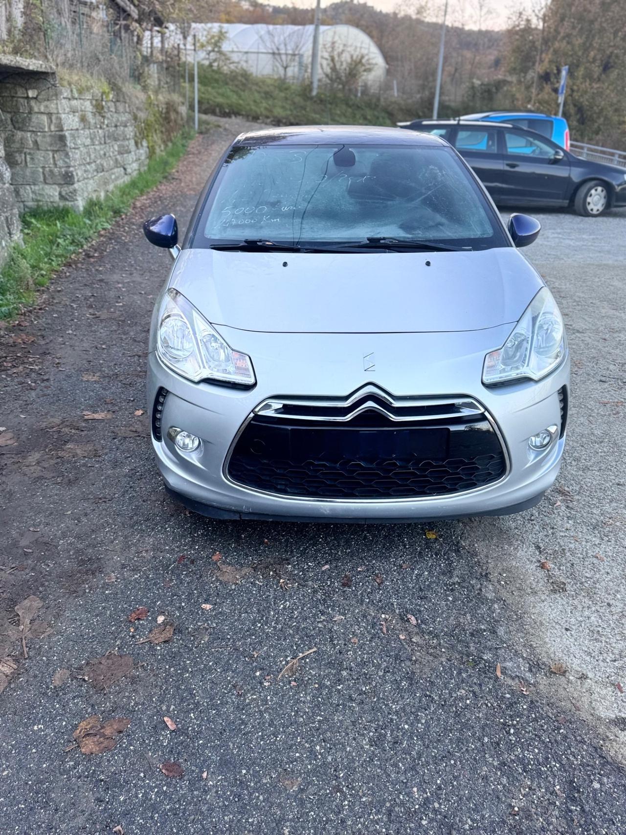 DS 3 1.2 VTI 82 JUST BLACK – FULL OPTIONAL