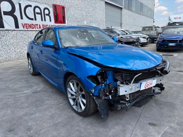 Alfa Romeo Giulia 2.2 Turbodiesel 210 CV AT8 AWD Q4 Veloce