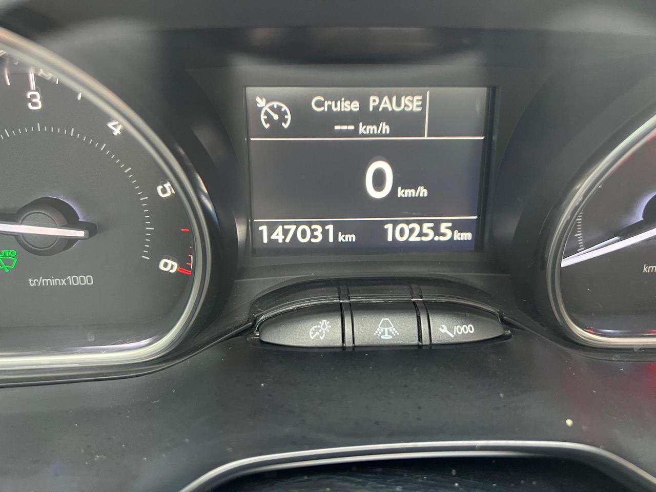 Peugeot 2008 BlueHDi 120 S&S Black Matt