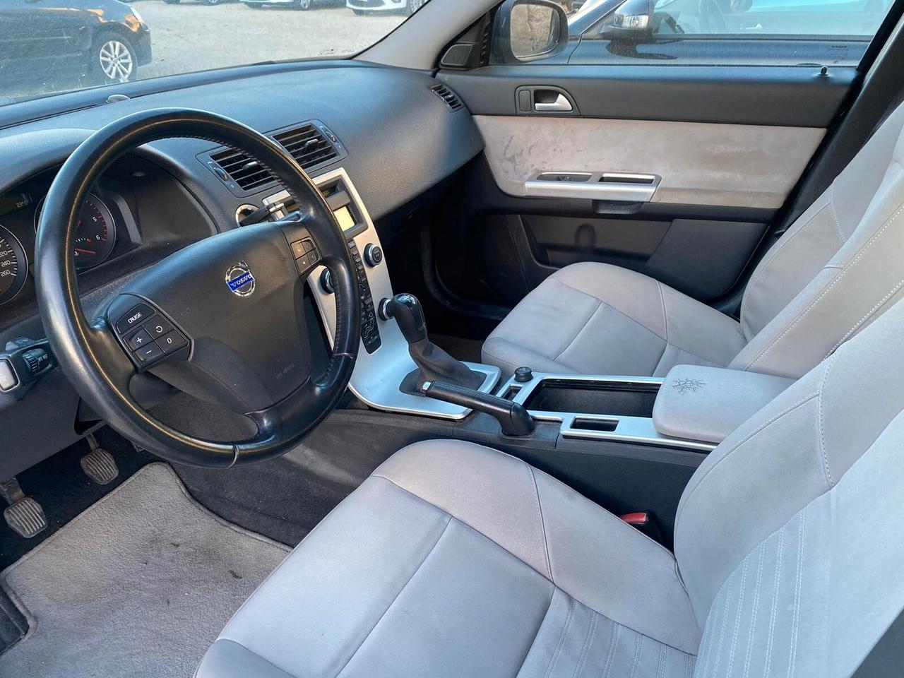 Volvo S40 2.0 D cat Momentum