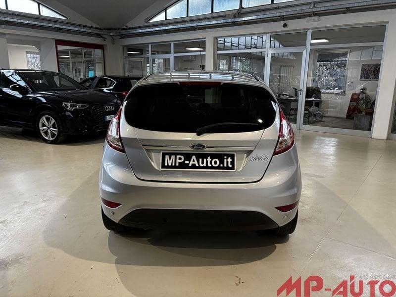 Ford Fiesta 1.2 Black & White Edition tua a 181,00 al mese