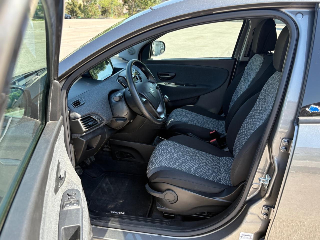 Lancia Ypsilon 1.2 69CV GPL ORIGINALE Ecochic Elefantino Blu