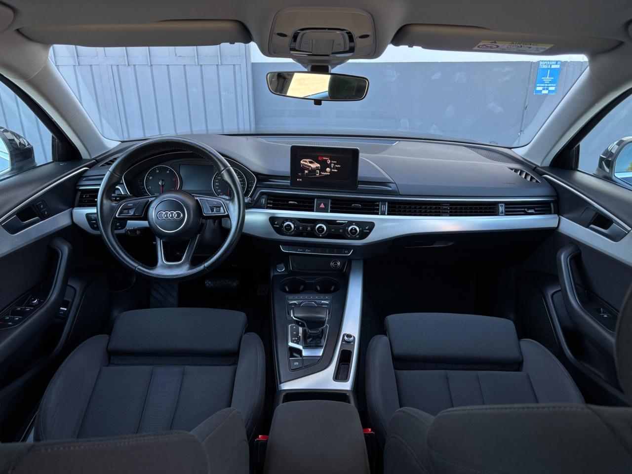Audi A4 Avant 2.0 TDI 150 CV ultra Sport. Garanzia