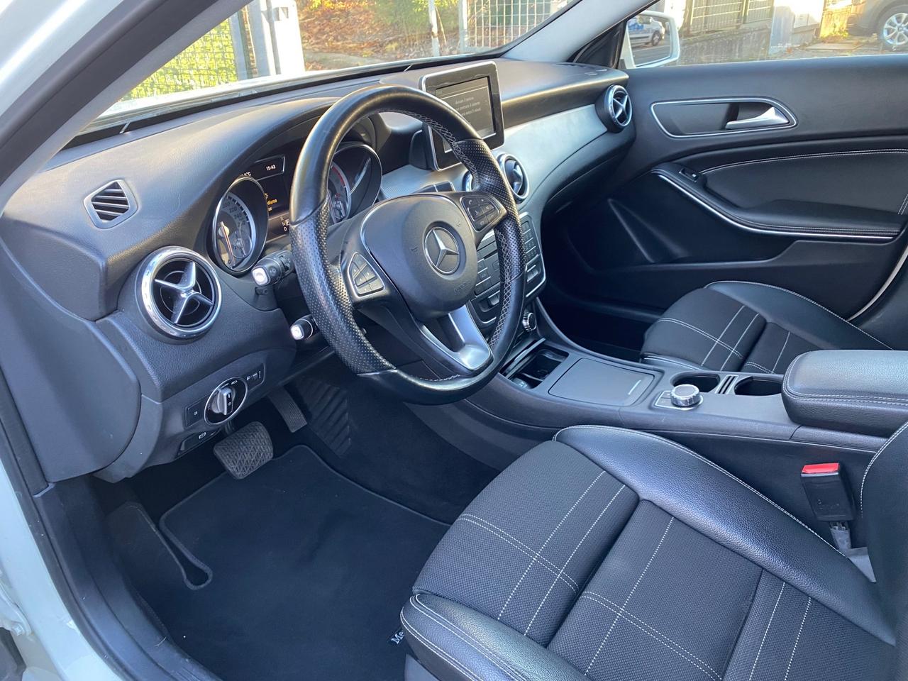 Mercedes-benz GLA 180 d Automatic Business