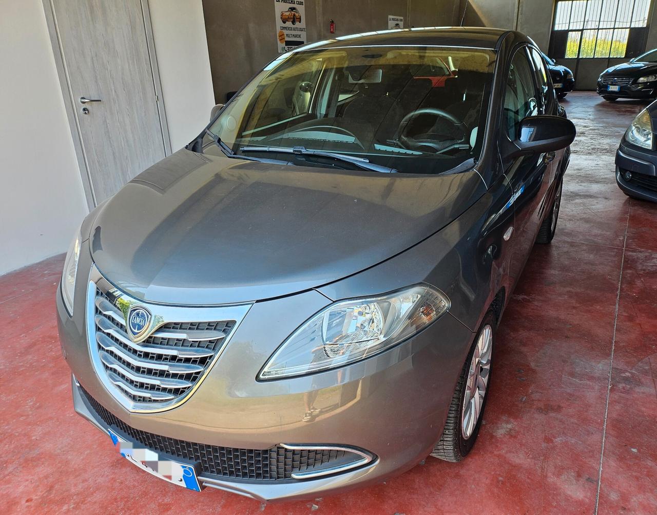 Lancia Ypsilon 1.2 69 CV 5 porte Gold