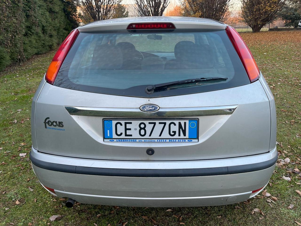 Ford Focus 1.6i 16V cat 5p. Ambiente