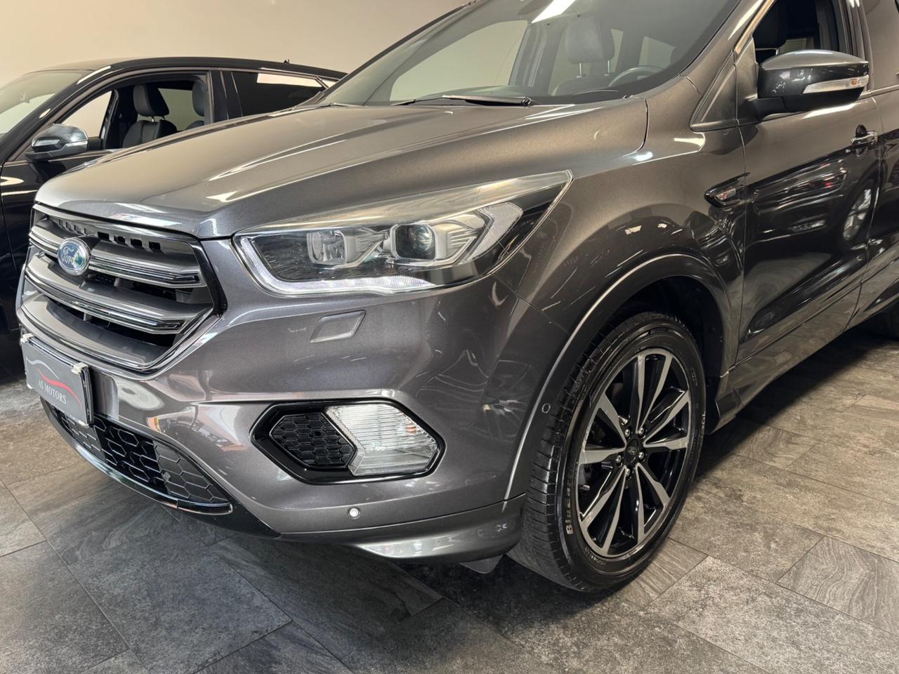 Ford Kuga 1.5 TDCI 120 CV ST-Line Finanziabile