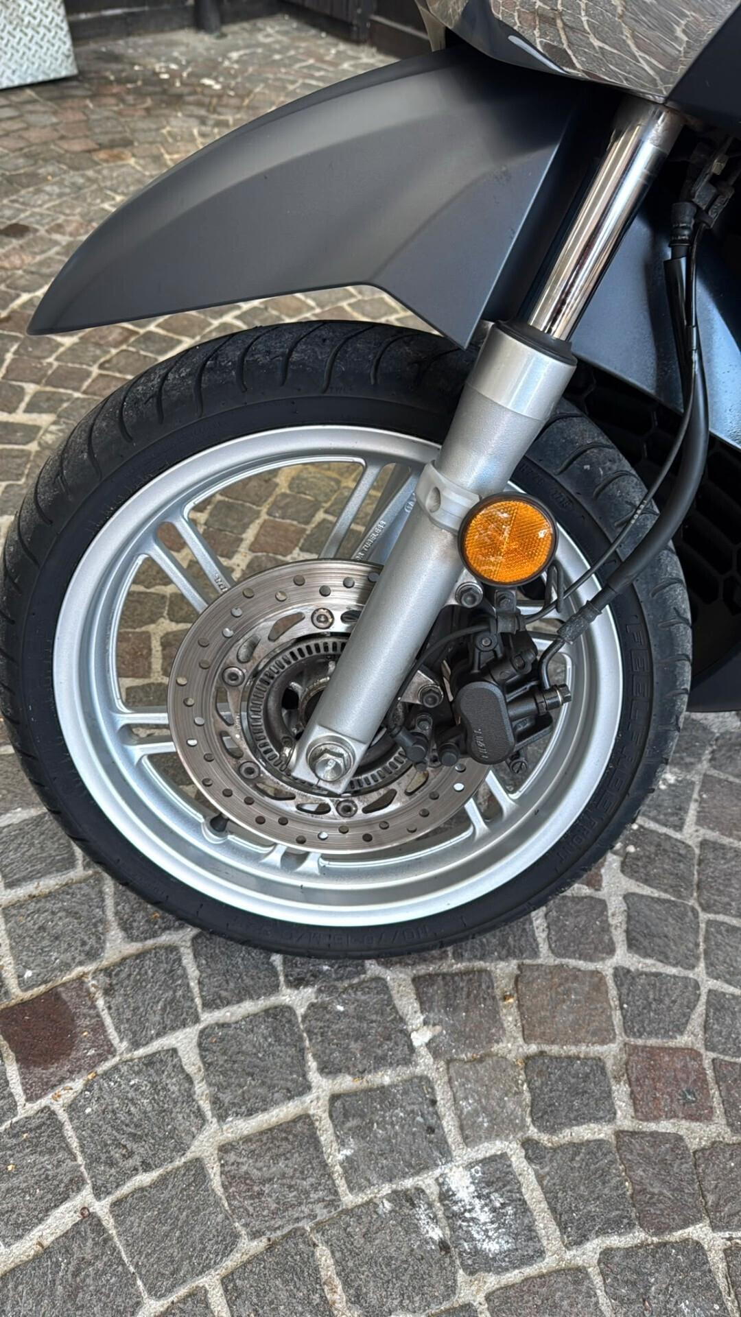 Honda SH 300 Base