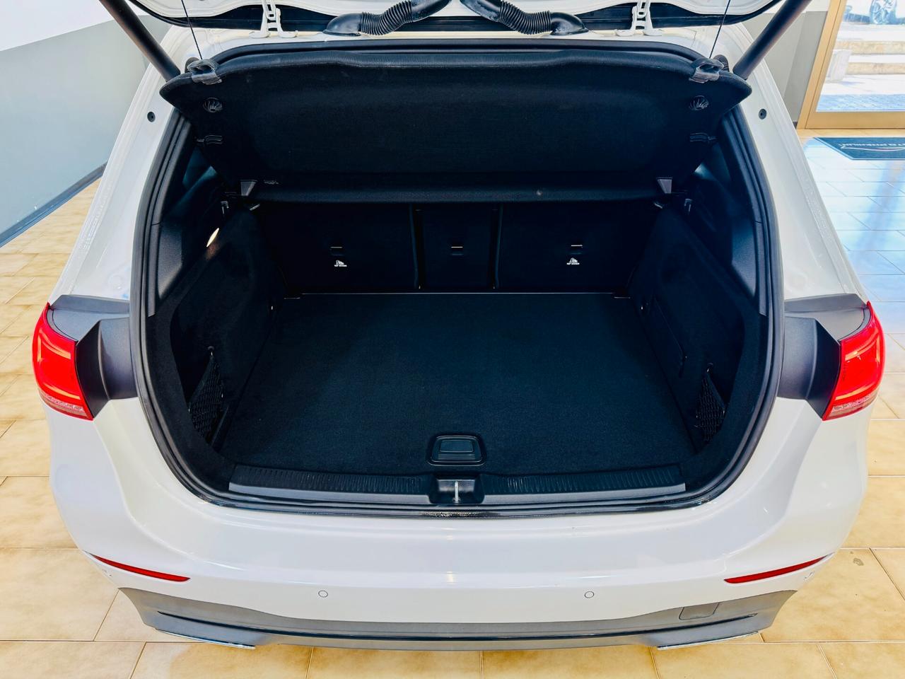 Mercedes B 180d Autom. LED/Display PRO/RetroCam/Premium