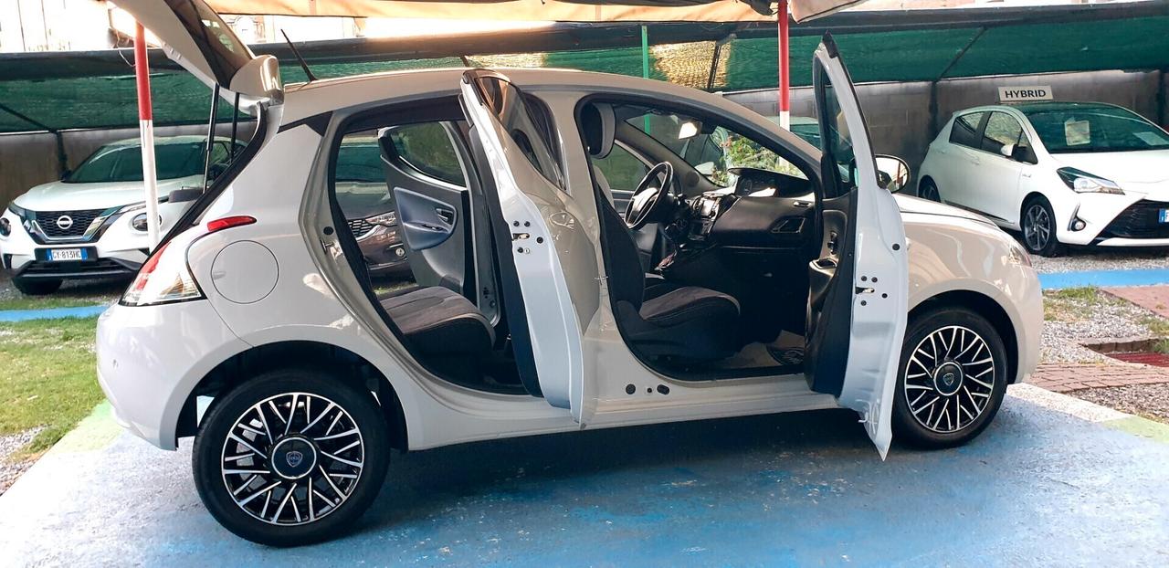 LANCIA YPSILON 1.2 BENZINA 2017 G.P.L DI CASA EURO6
