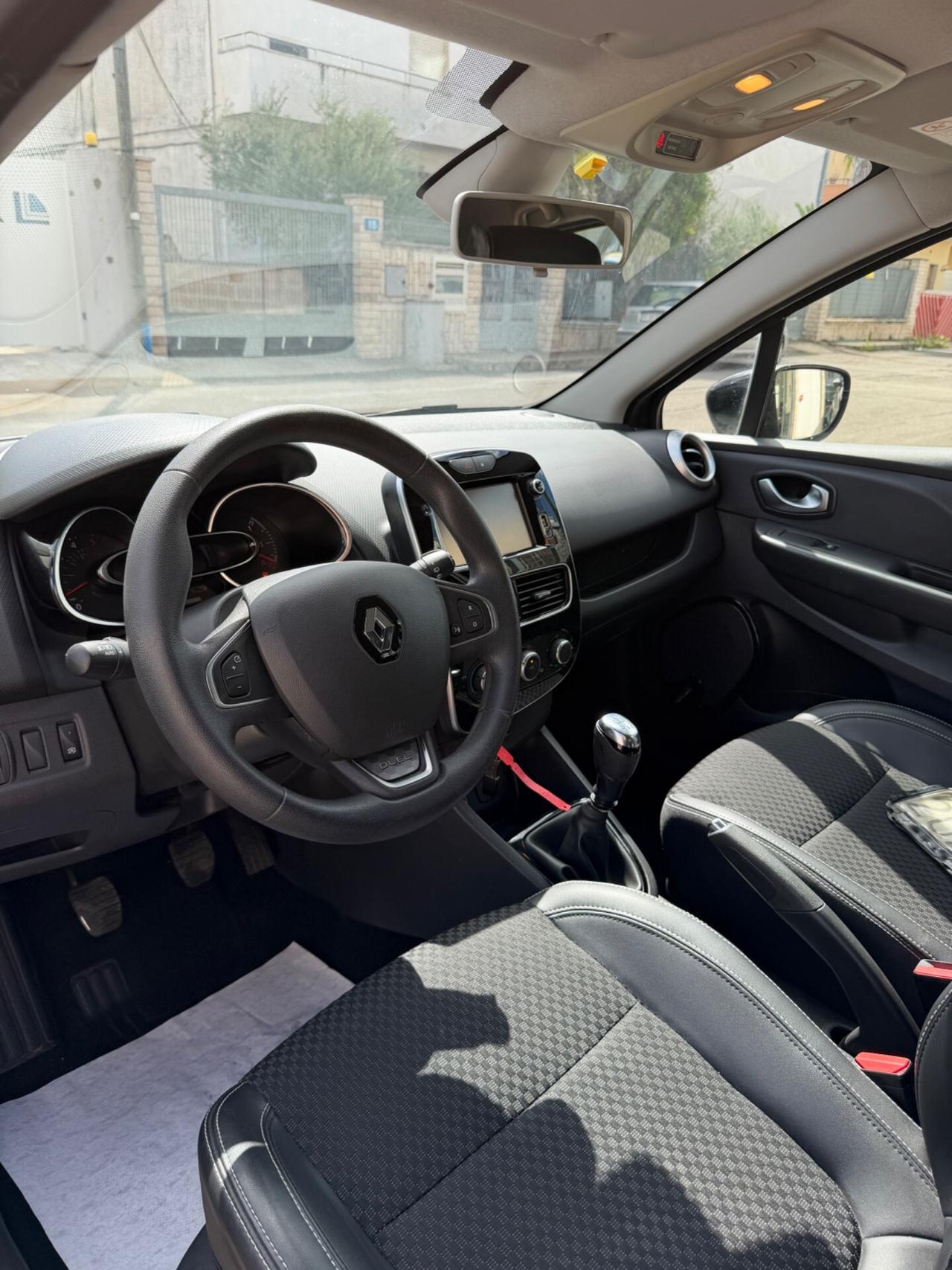 Renault Clio 1.5 dCi 75 CV Duel-2018/LED/NAVI