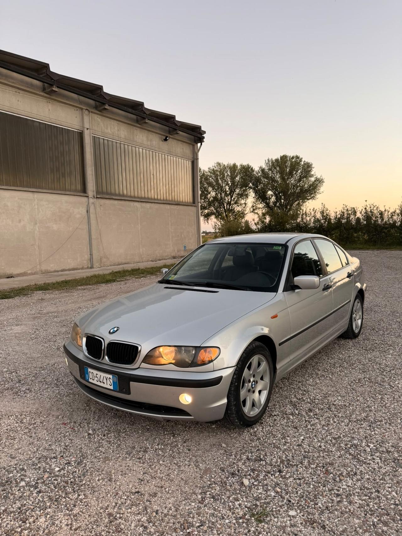 BMW 320d E46 – TRAZIONE POSTERIORE – INTERNI IN PELLE