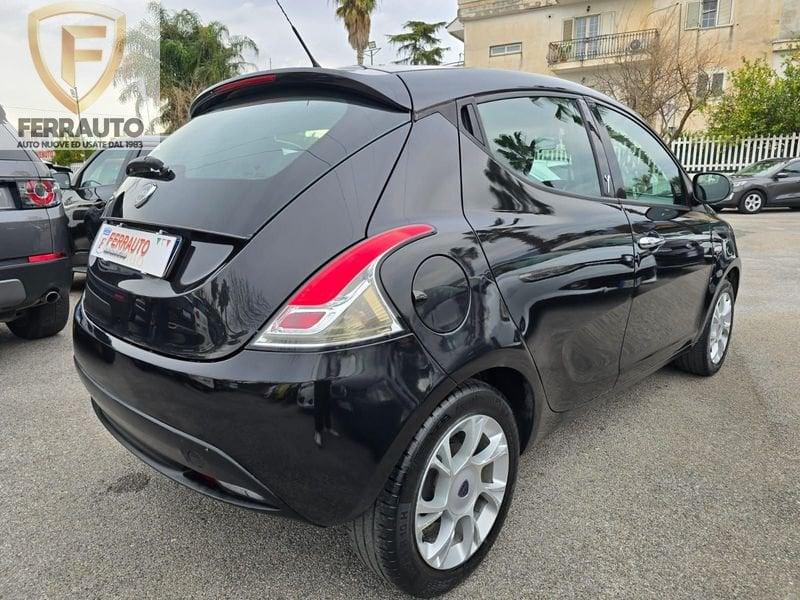 Lancia Ypsilon 0.9 TwinAir 85 CV 5 porte S&S DFN Gold