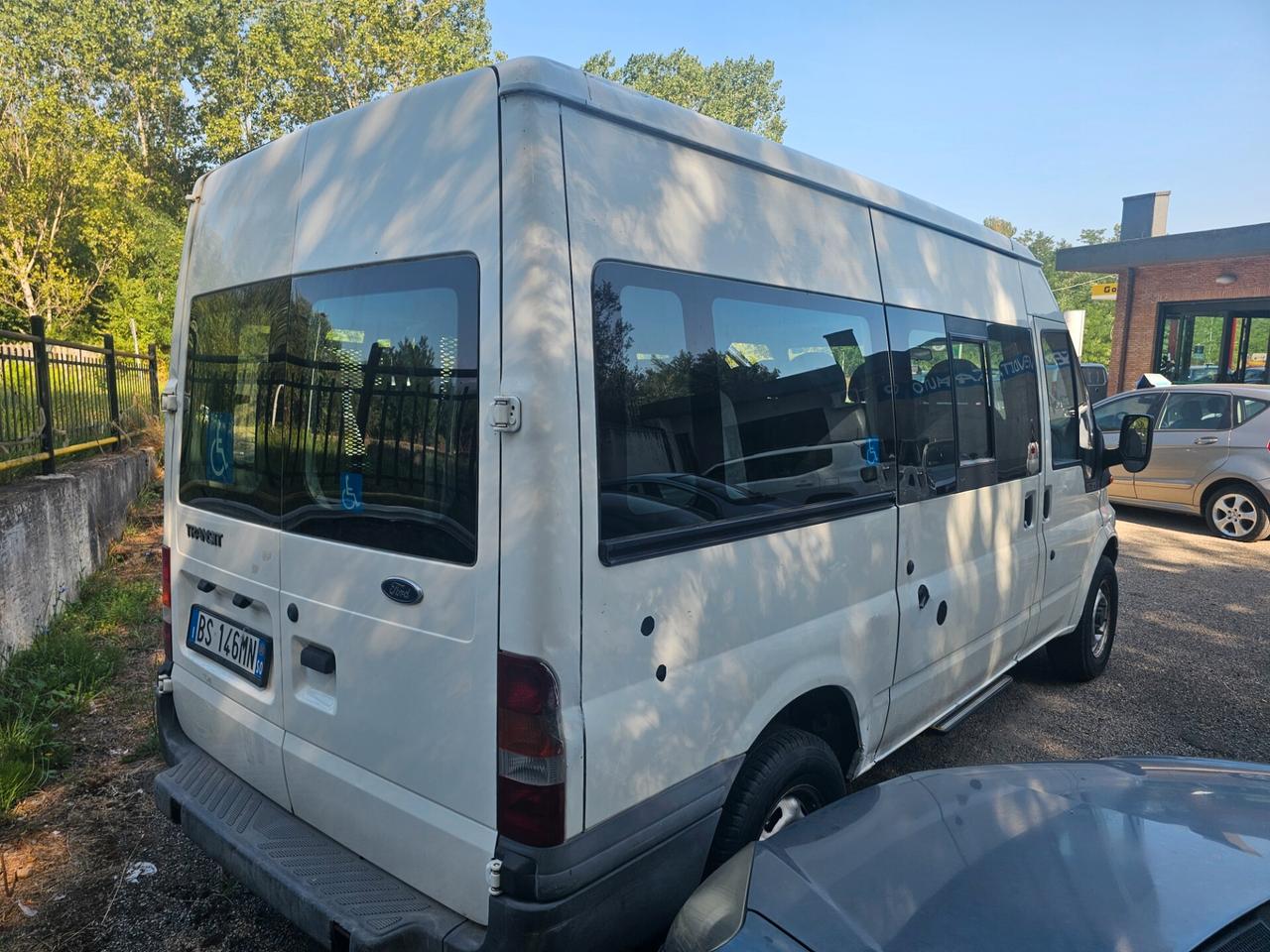 Ford Transit/Tourneo/Bus Transit 330 2.4 TD/120 cat PC Combi con pedana trasporto disabili 8 posti