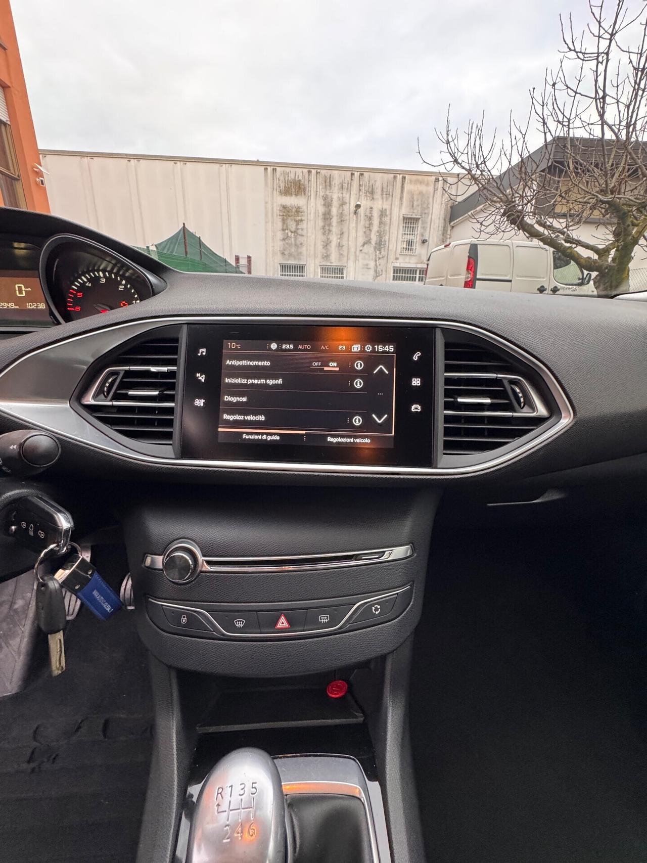 Peugeot 308 BlueHDi 130 S&S SW Allure