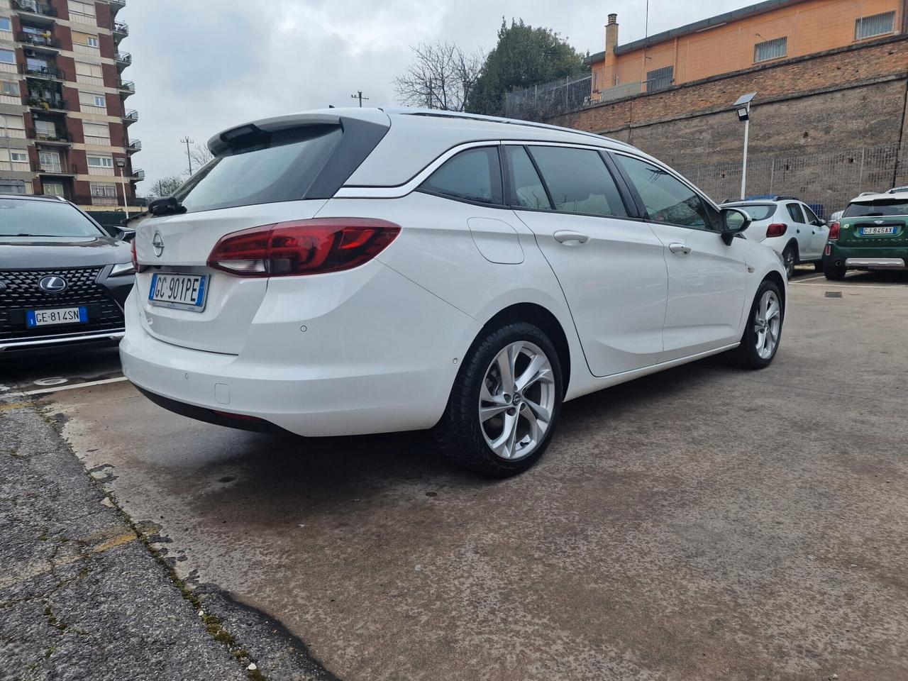 Opel Astra 1.5 CDTI 105 CV S&S Sports Tourer Business Elegance