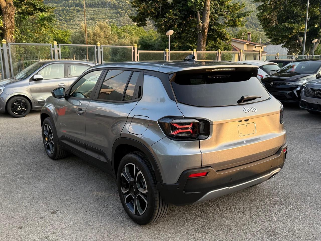 Jeep Avenger 1.2 Turbo 100 CV MHEV Summit