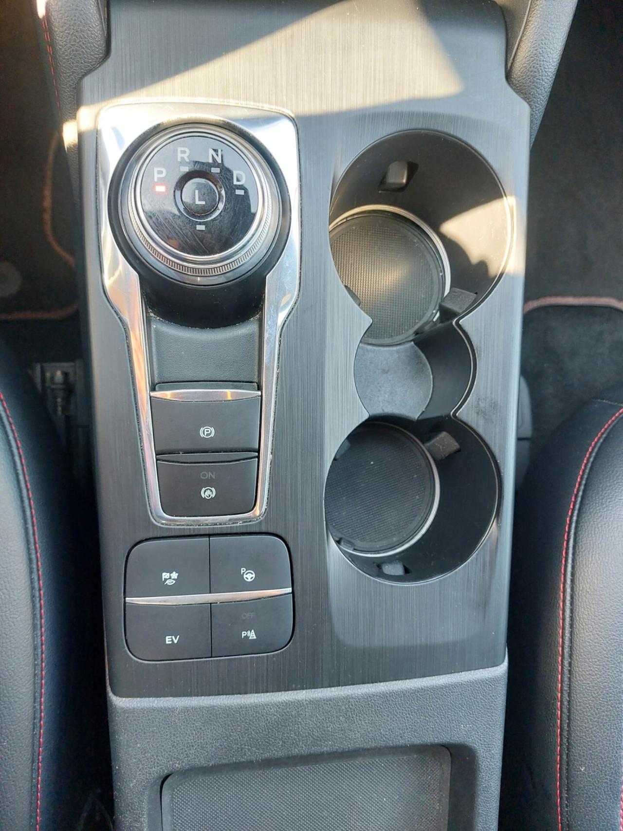 Ford Kuga 2.5 Plug In Hybrid 225 CV ST-Line X