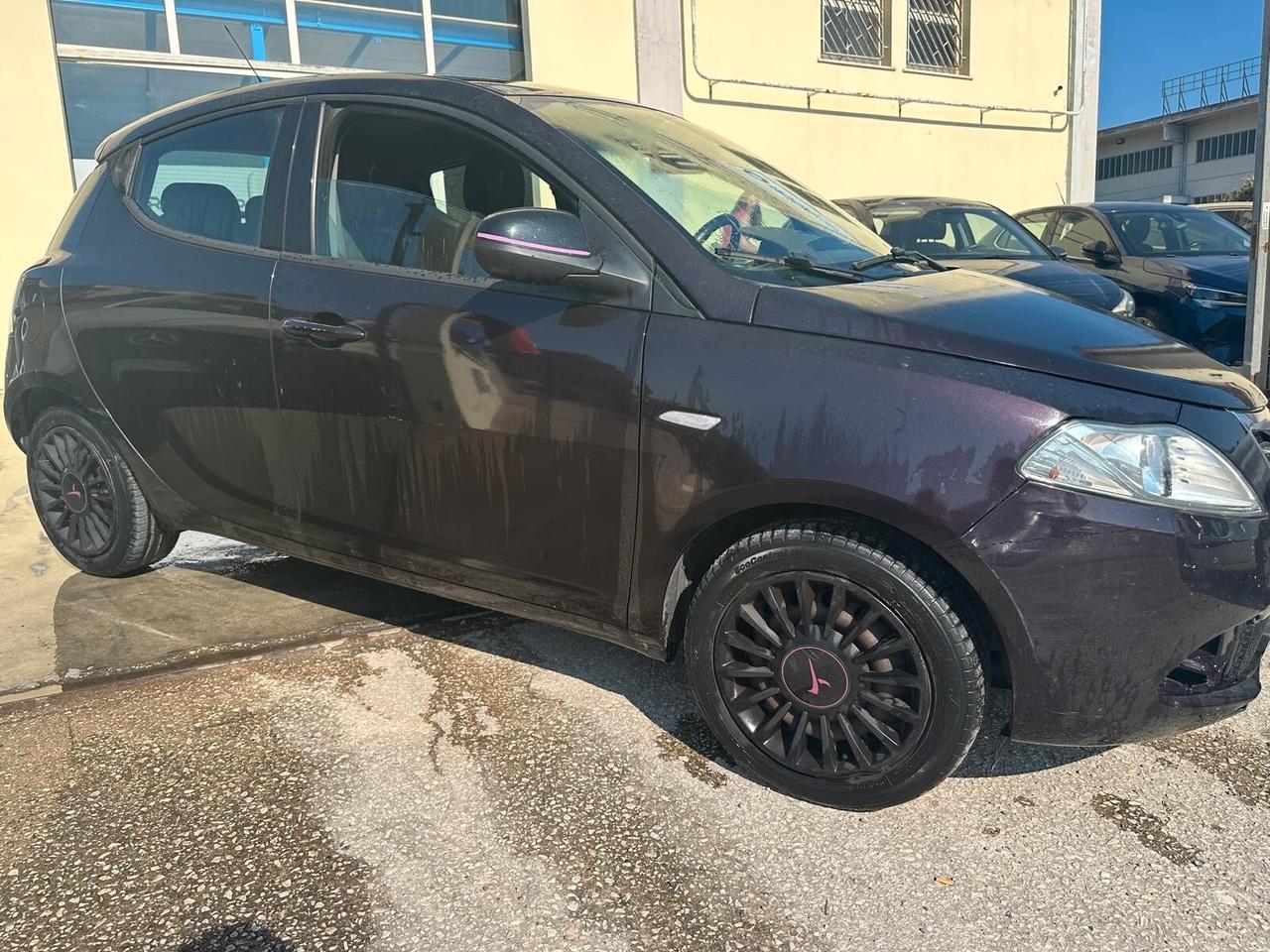 Lancia Ypsilon 1.3 DIESEL 120MILA KM
