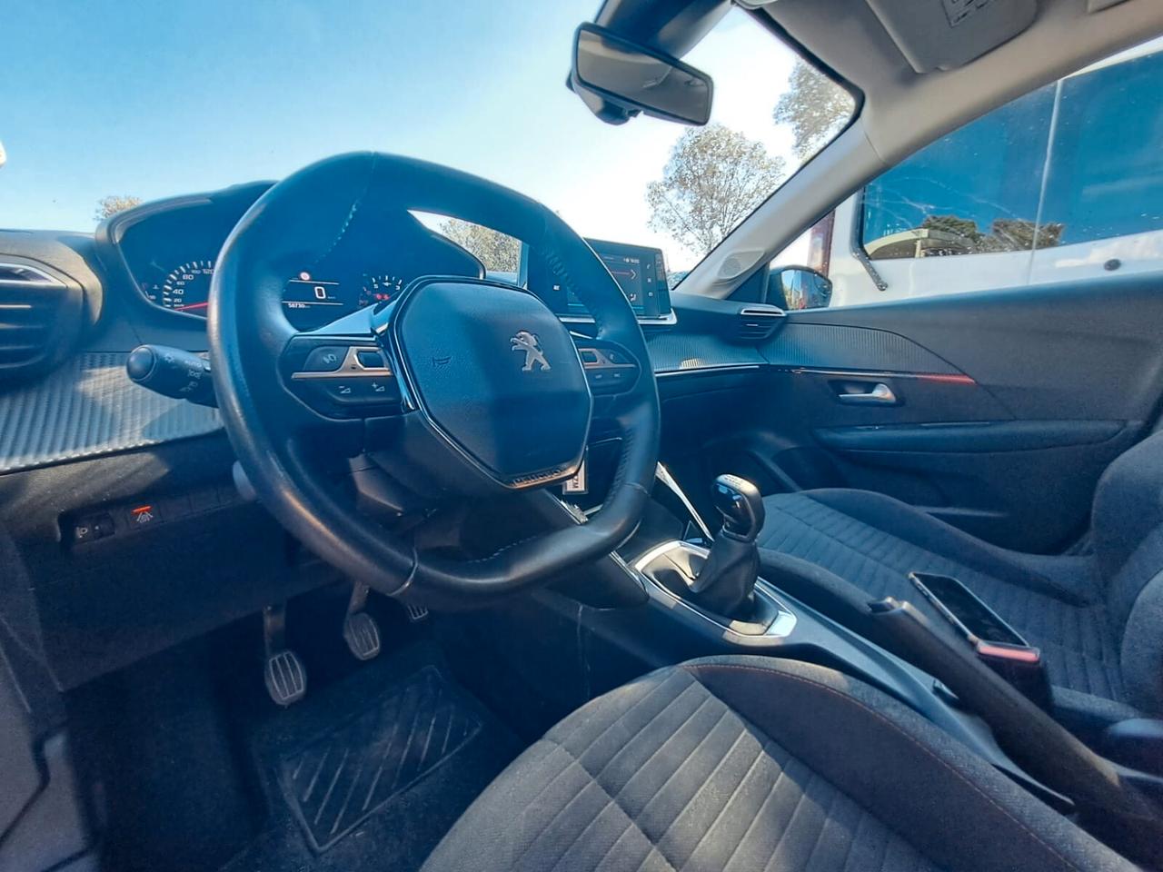 Peugeot 208 2022 garantita 12 mesi