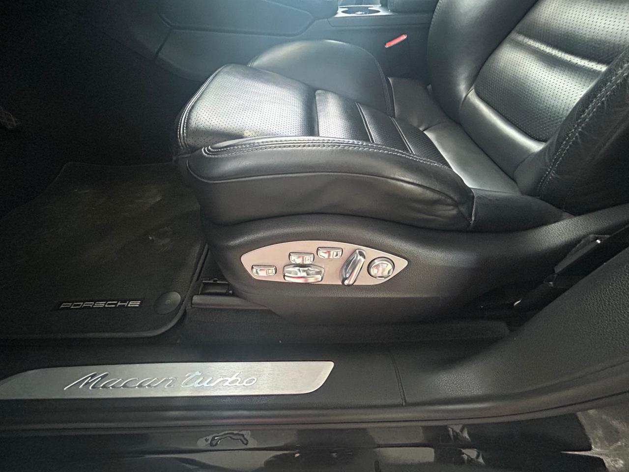 Porsche Macan turbo performance 440CV