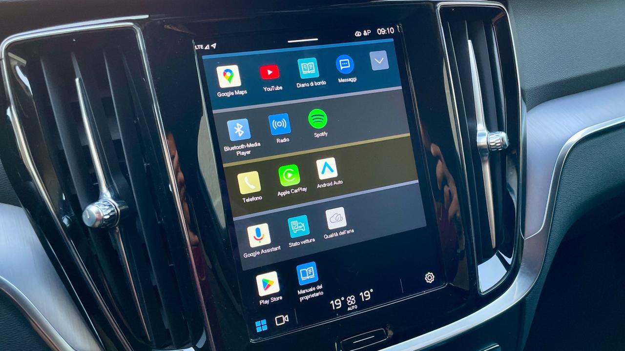 VOLVO V60 B4 2.0 PLUS BRIGHT 197CV - VIRTUAL COCKPIT, FULL LED