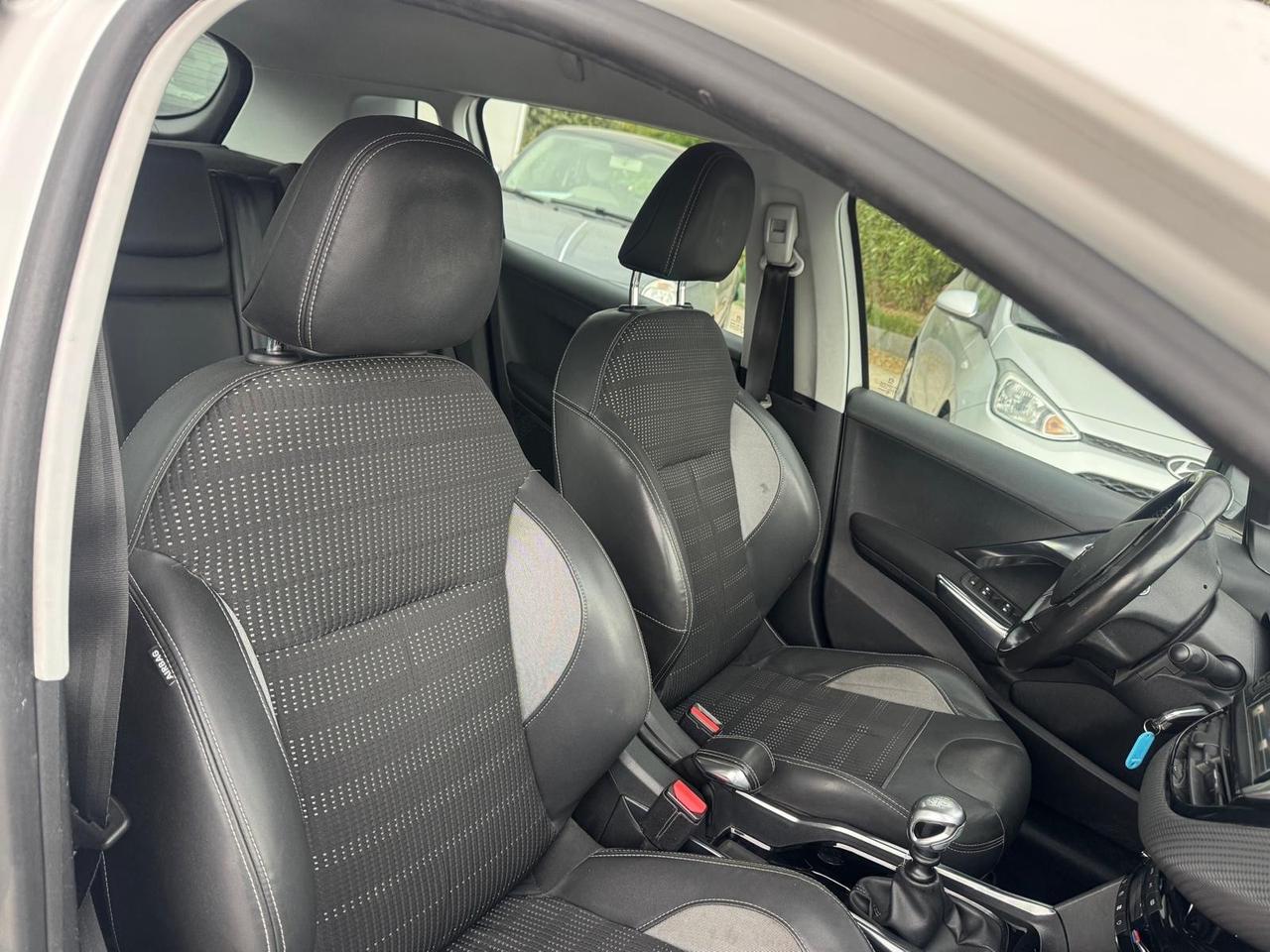 Peugeot 2008 1.6 e-HDi 92 CV Stop&Start robotizzato Active