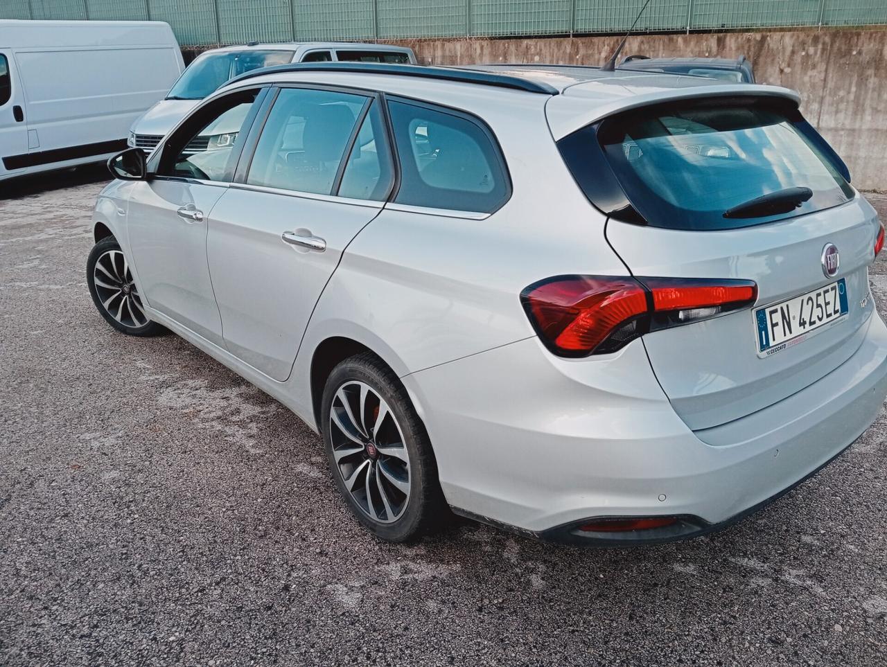 Fiat Tipo 1.6 Mjt S&S 5 porte Easy