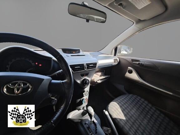 Toyota iQ 1.0
