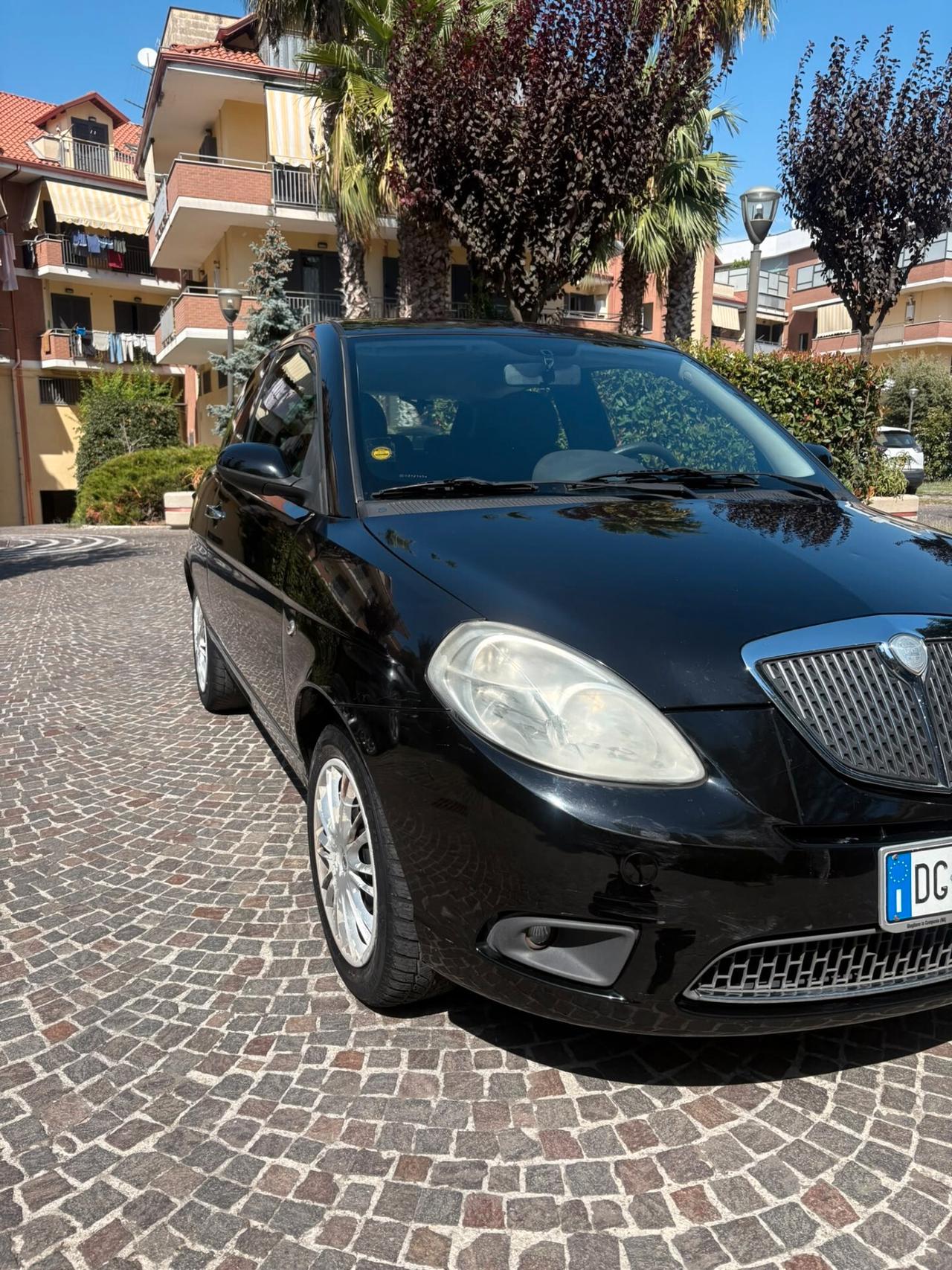 Lancia Ypsilon 1.2 Argento