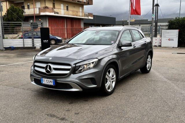 MERCEDES-BENZ GLA 200 d Automatic 4Matic Sport