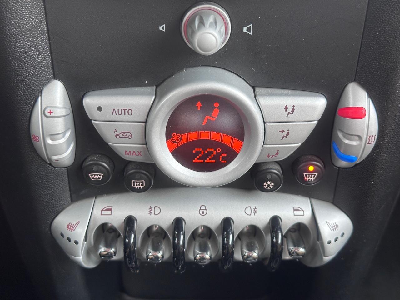 Mini 1.6 16V Cooper Benzina interni pelle