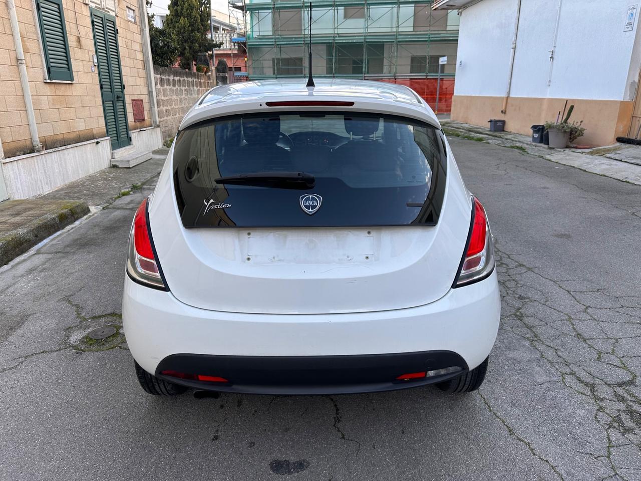 Lancia Ypsilon 1.2 69 CV 5 porte Silver
