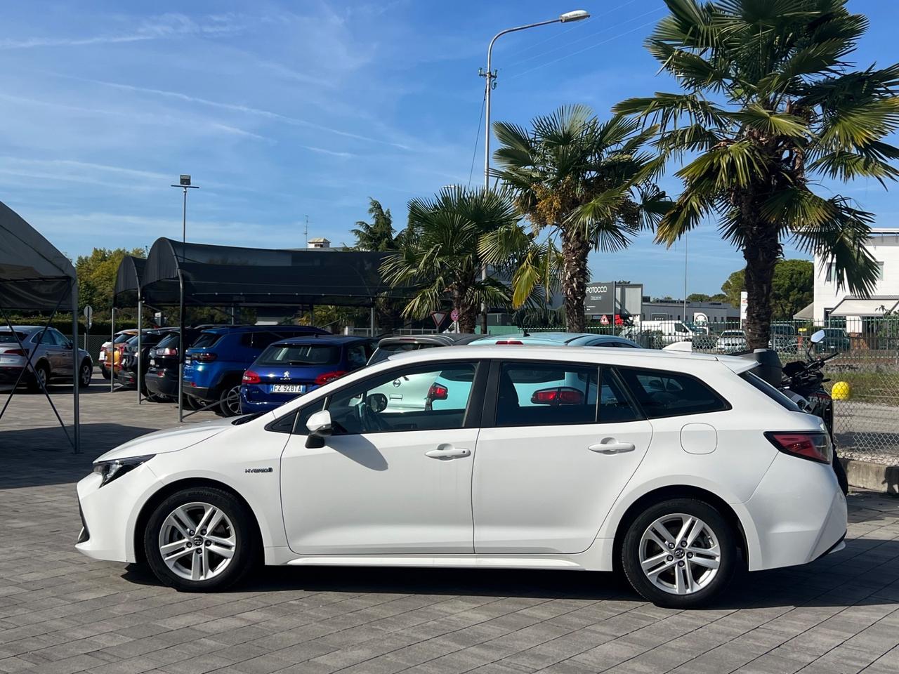 Toyota Corolla Touring 1.8 Hybrid Active