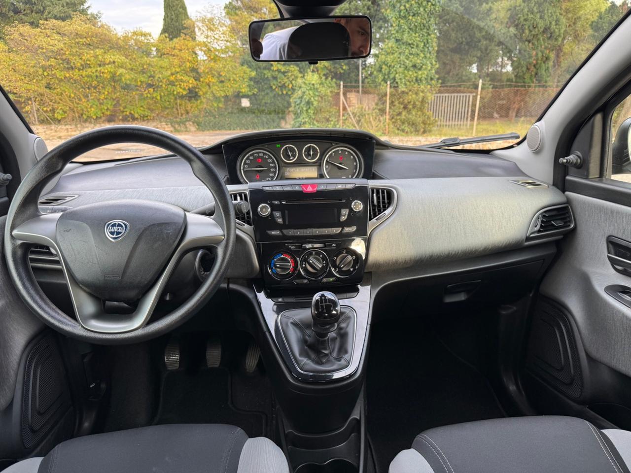 Lancia Ypsilon 1.2 69 CV 5 porte Elefantino