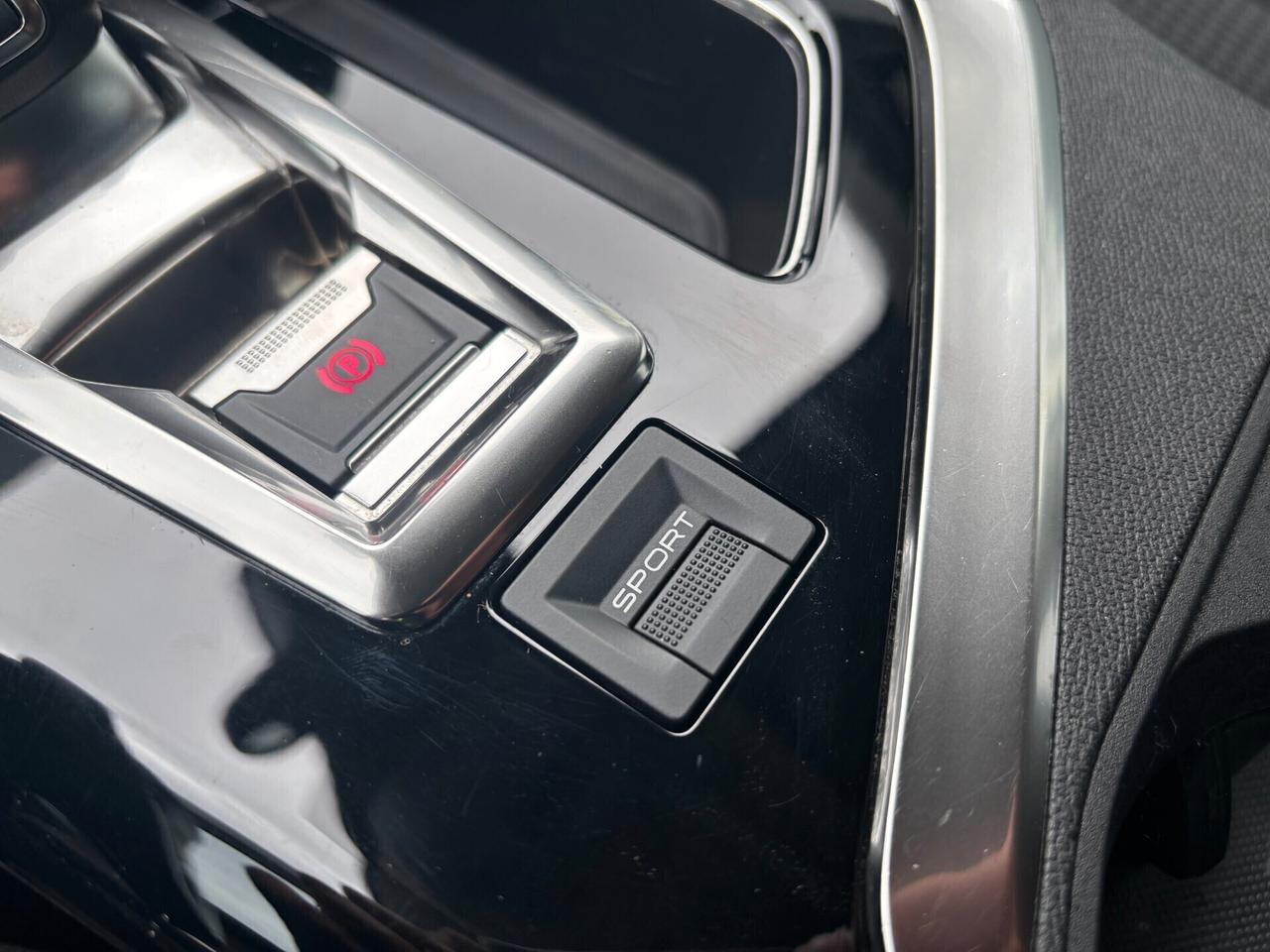 Peugeot 5008 7 p. EAT8 Allure