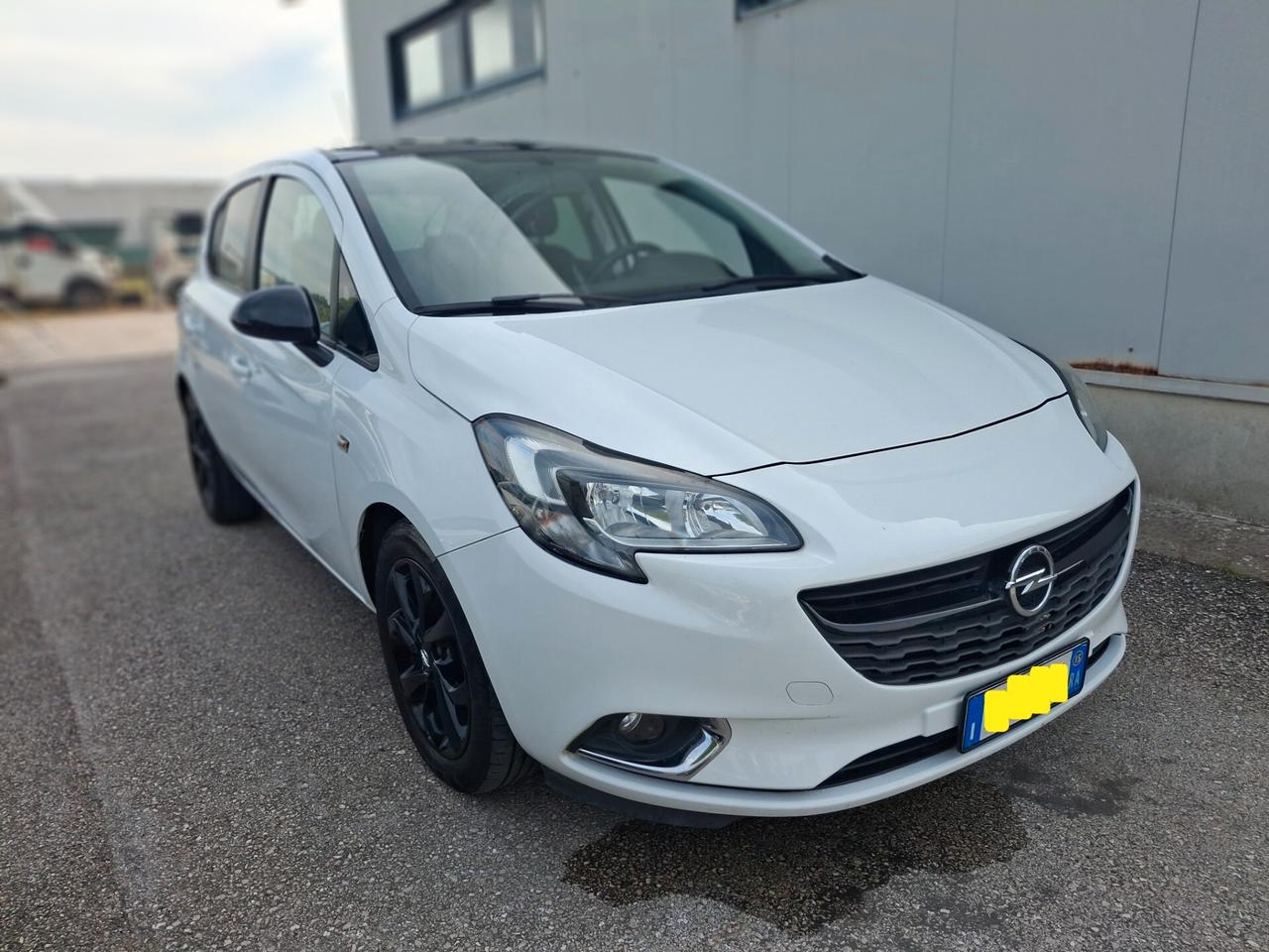 Opel Corsa 1.4. GPL,5 porte b-Color