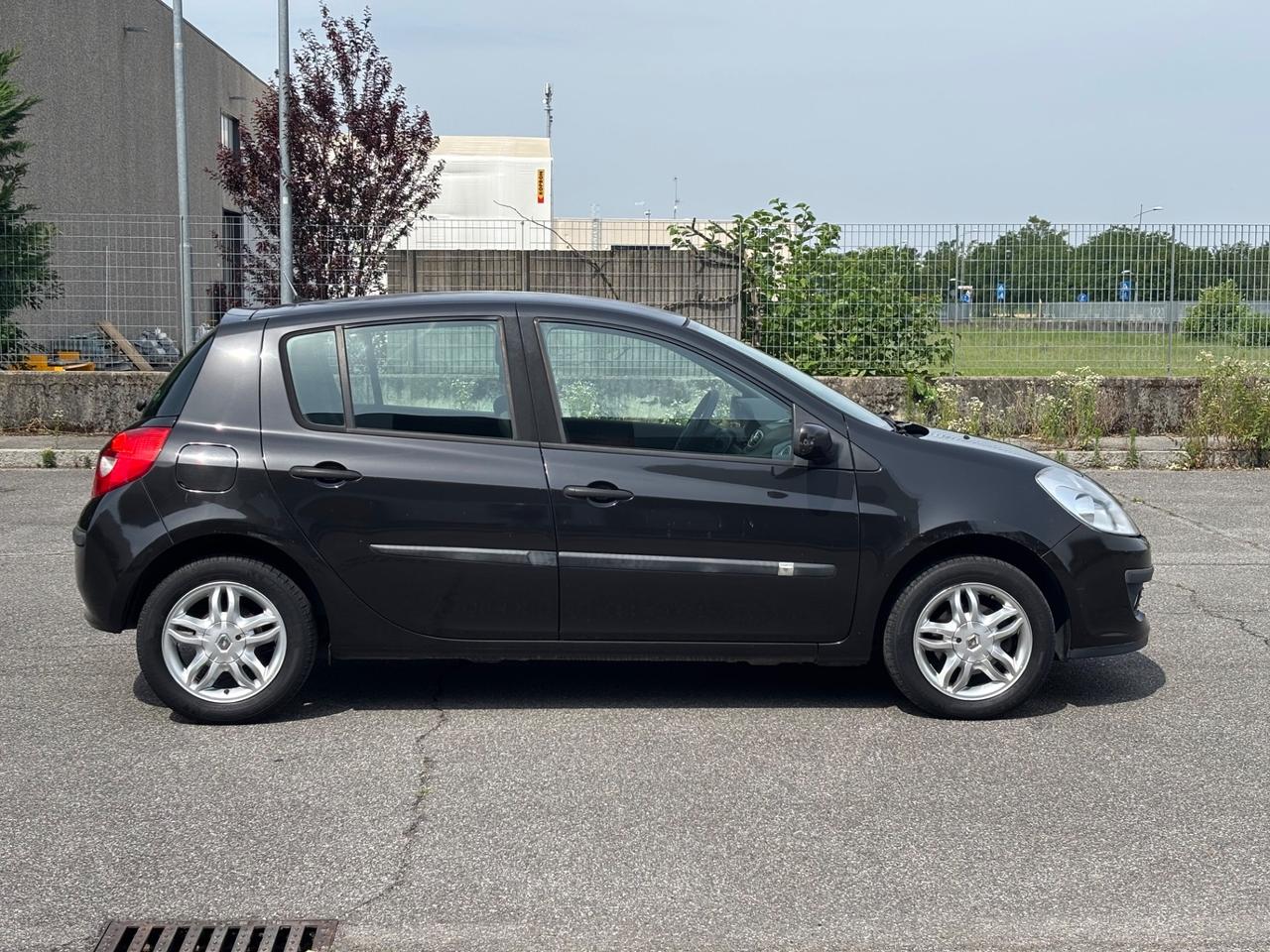 Renault Clio 1.2 16V 5 porte