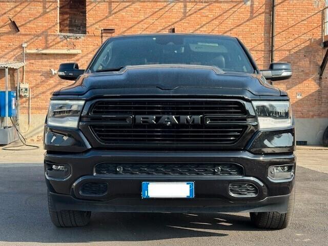 DODGE RAM 1500 SPORT 5.7L V8 NIGHT EDITION 4x4