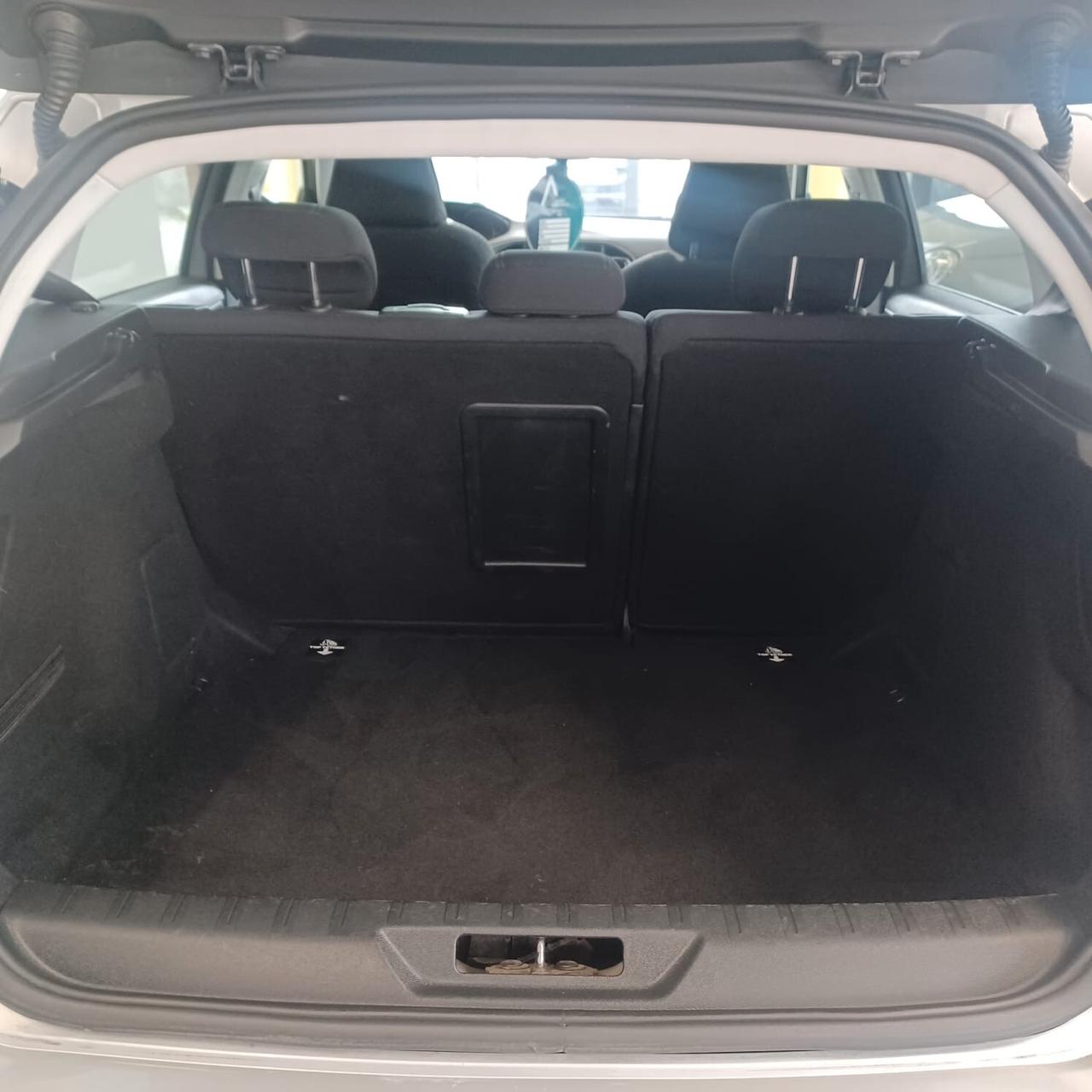 NEOPATENTATI PEUGEOT 308 1.6 TDI FULL OPTIONAL