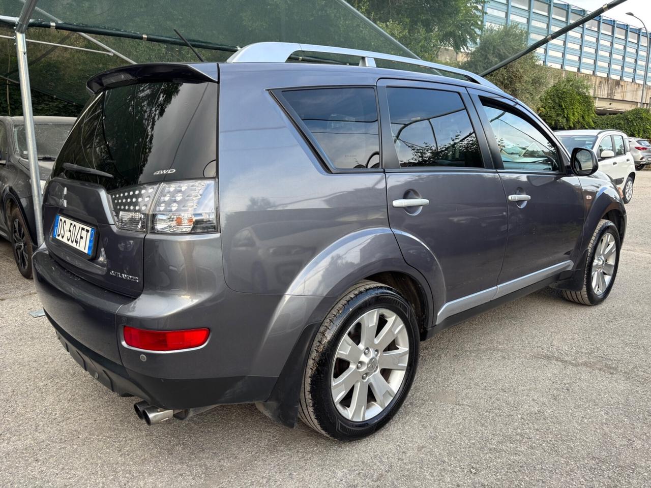 Mitsubishi Outlander 2.2 DI-D 7 posti 4x4