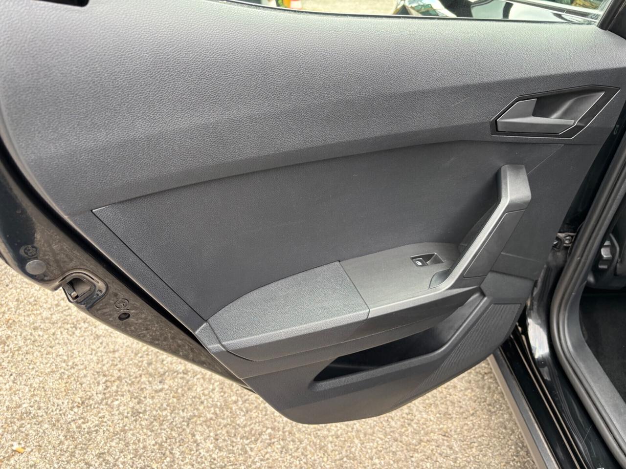 Seat Arona 1.0 TGI FR - OK Neopatentati