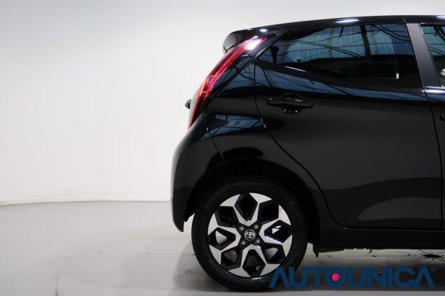 TOYOTA Aygo CONNECT 1.0 VVT-i 72 CV 5 PORTE X-WAVE NEOPATENTAT